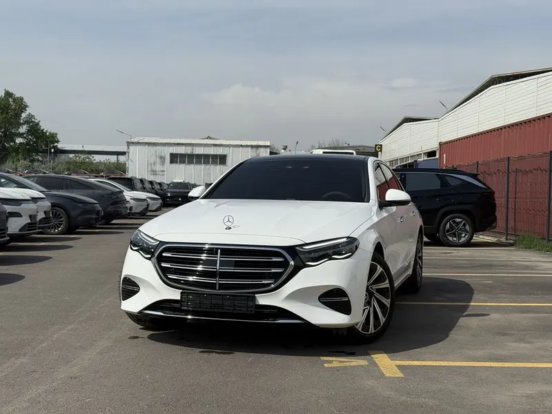 Mercedes E300 new 2025