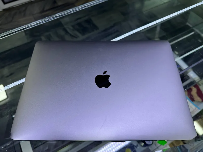 Macbook Pro (2018) 4 Macbook Pro (2018) 4