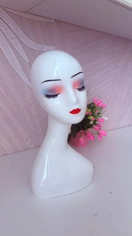 Ro’mol va sharflar uchun maniken temirli va plastmassali 1 Ro’mol va sharflar uchun maniken temirli va plastmassali 1