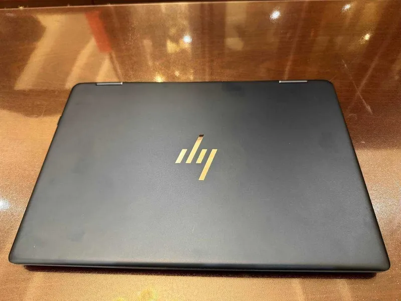 HP Spectre x360 16-f0xxx / Intel Core i7 / 16GB / 512GB SSD