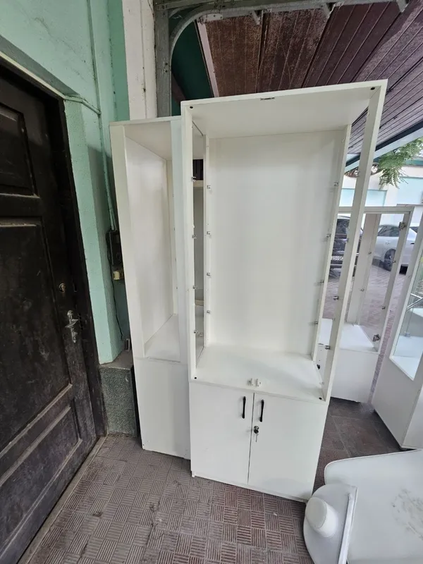 Продам шкафы медицинские цена договорная не дорого!