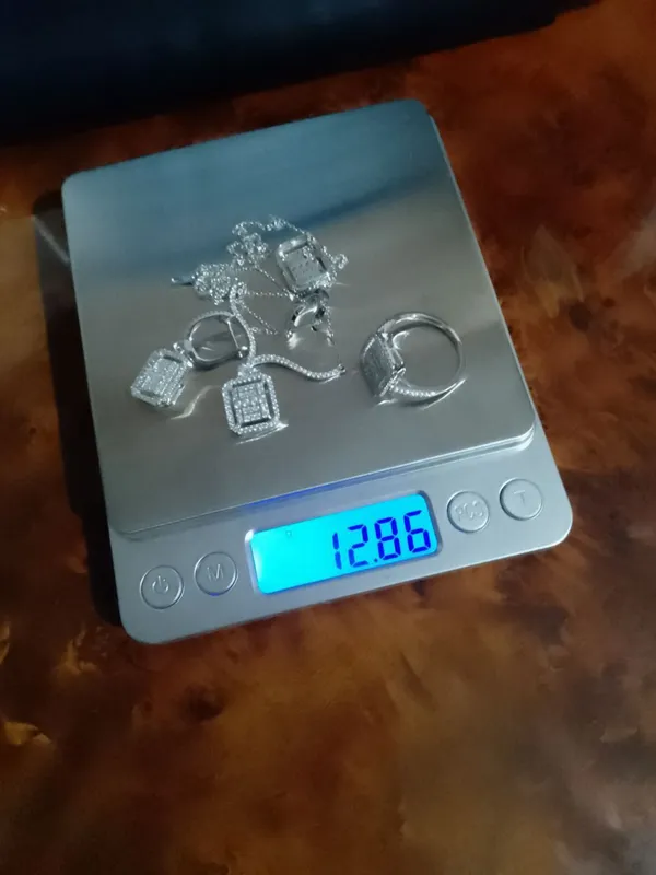 podbriliant kumush komplekt