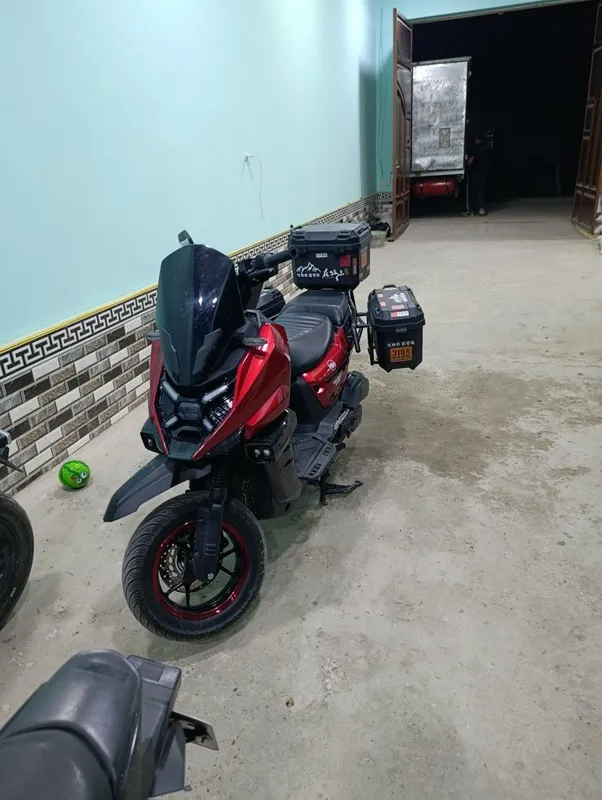 Tank 4 skuter sotiladi full variant