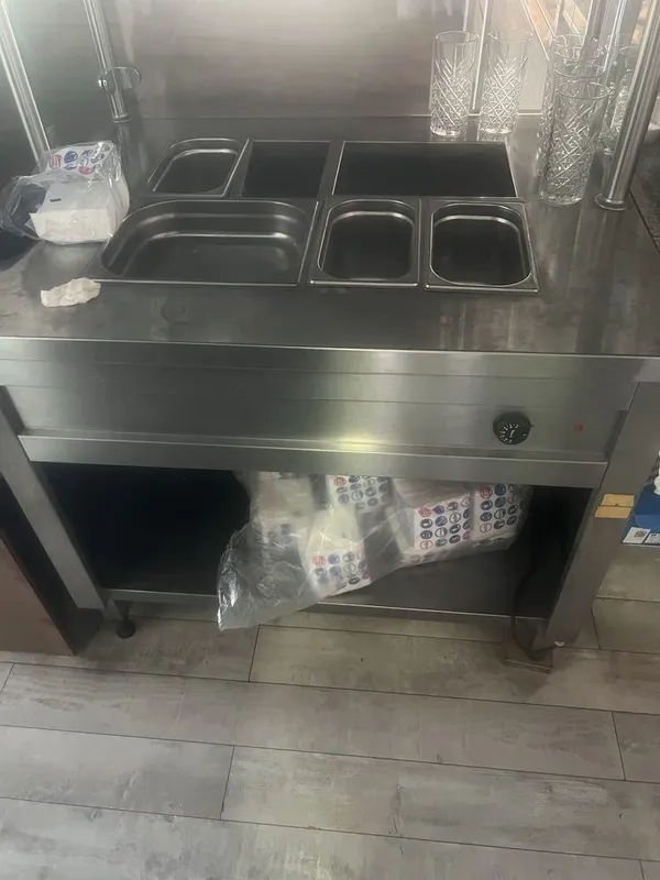 Техника для кафе ресторана и мясной лавки ПРОДАЕТСЯ ВИТРИНА ХОЛОДИЛЬНИ 1 Техника для кафе ресторана и мясной лавки ПРОДАЕТСЯ ВИТРИНА ХОЛОДИЛЬНИ 1