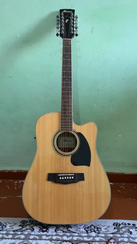 Gitara sotiladi 300$ chexol kabel bor — фото 1