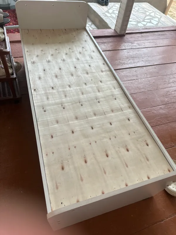 Mebel shkaf kravat kota stol ichi tortmali 3