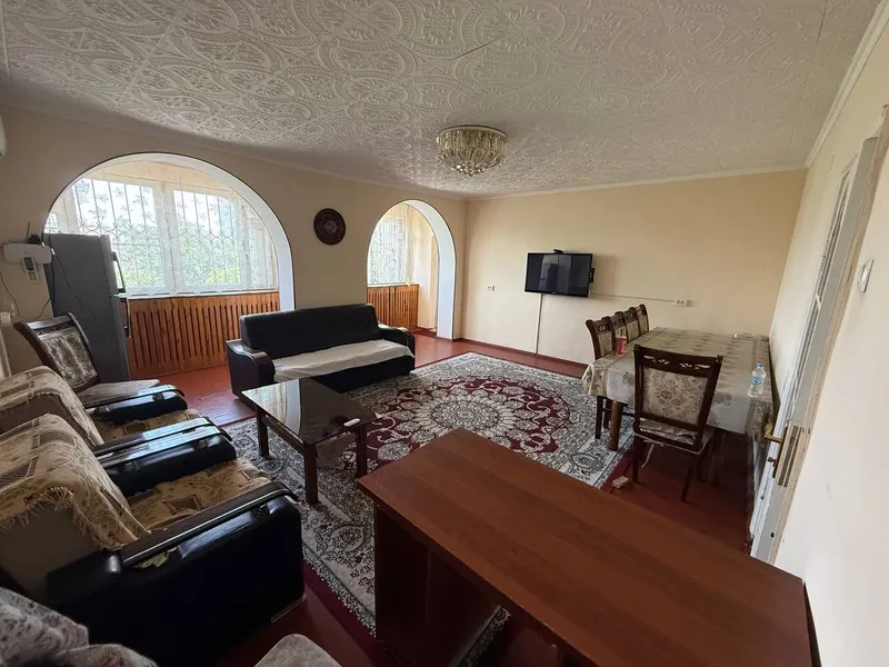 ПРОДАЕТСЯ 5 комнатная квартира на Дружбе Народов 3
