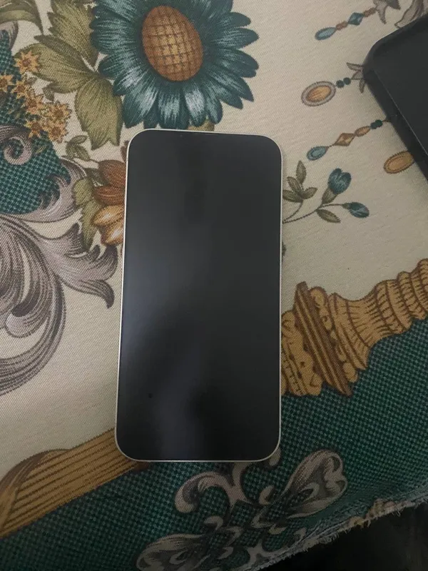 iPhone 13, ёмкость 82, не открывался, 350, договоримся 1 iPhone 13, ёмкость 82, не открывался, 350, договоримся 1