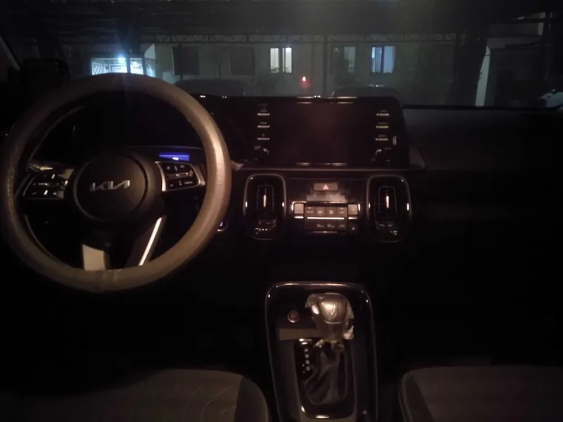 KIA Sonet 2 позиция — фото 1