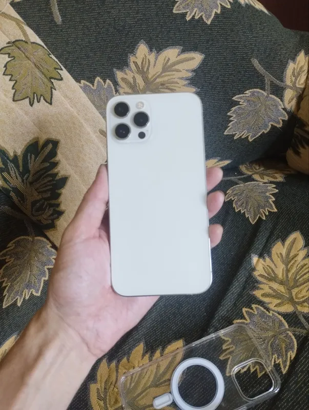 Iphone 12 pro max ayfon telefon Iphone 12 pro max ayfon telefon