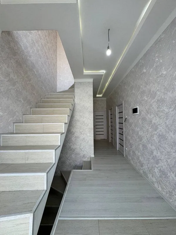 Sergeli xonobod sultonobod mahalla 1.3 sotix 5 xona+padval 2