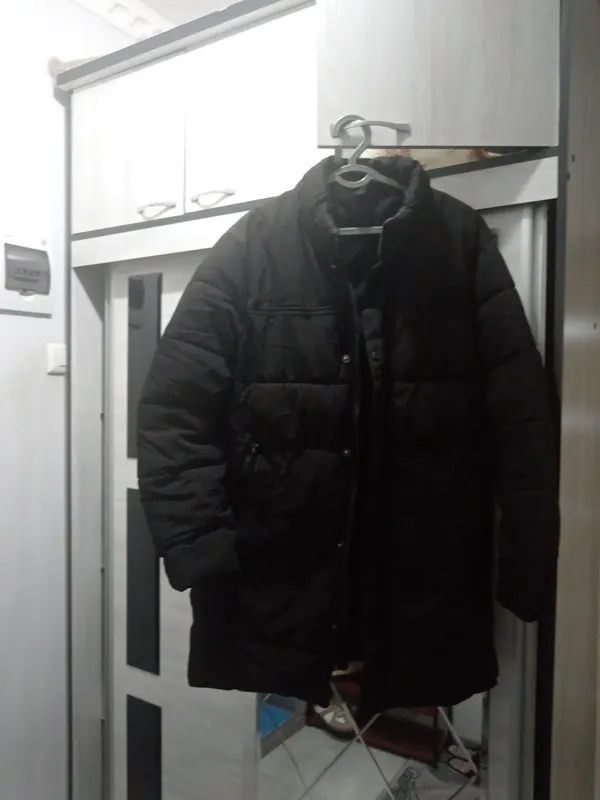 продаю зимний куртки 9