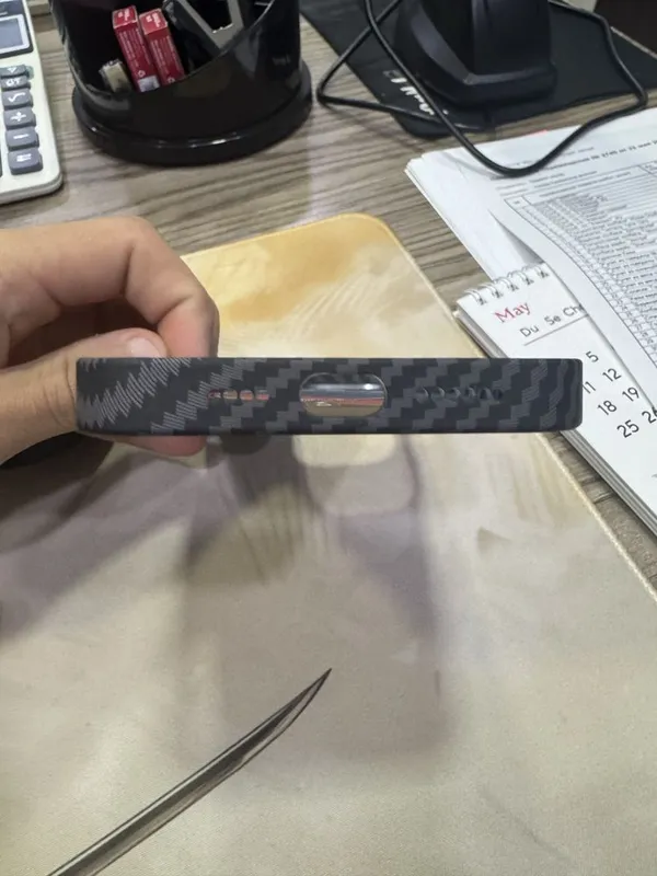 Karbon magsafe chexol 4 Karbon magsafe chexol 4