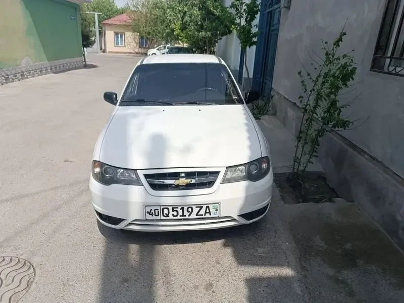 Nexia 2 1.6 сотилади
