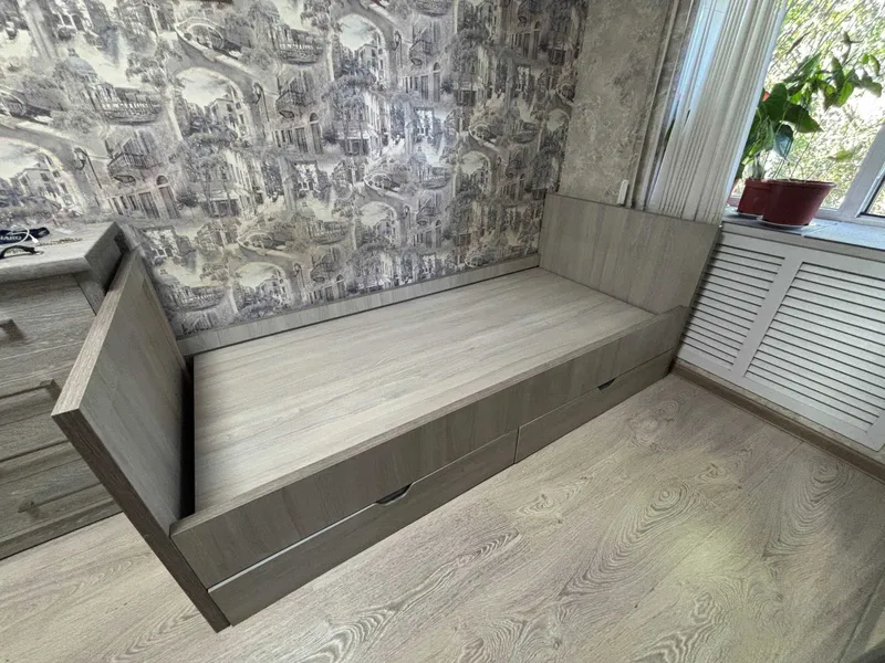 Bir kishilik karavot + ortopedik matras sotiladi. 2 Bir kishilik karavot + ortopedik matras sotiladi. 2