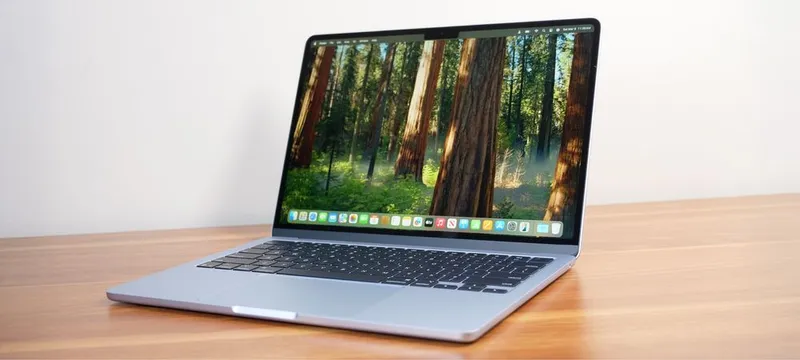 MacBook Air 13 M4 (16/256) Silver 2 MacBook Air 13 M4 (16/256) Silver 2