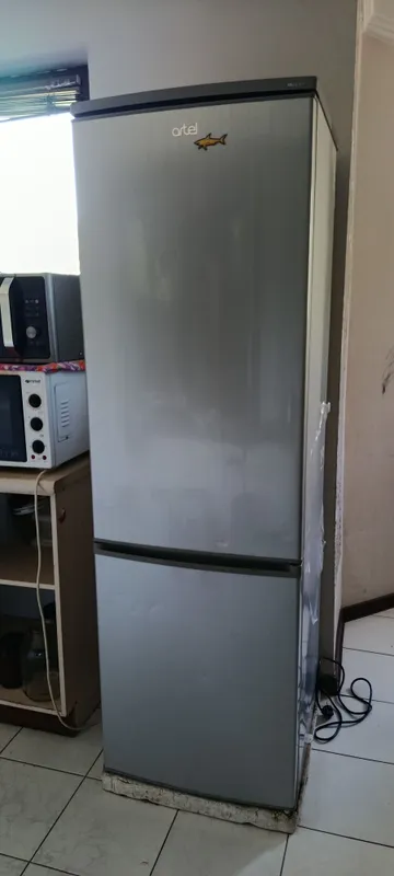 продам холодильник Артель