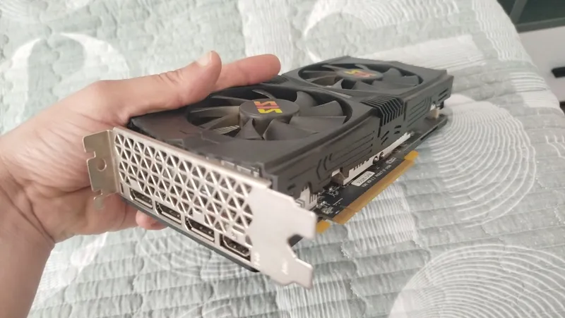 Продам видеокарту rx580 8/256bit — фото 1