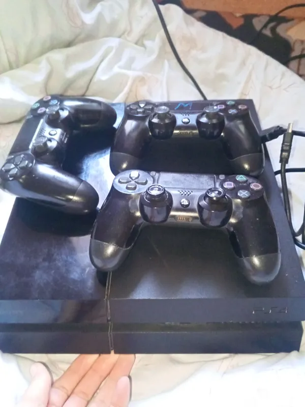 Playstation 4 pro — фото 1