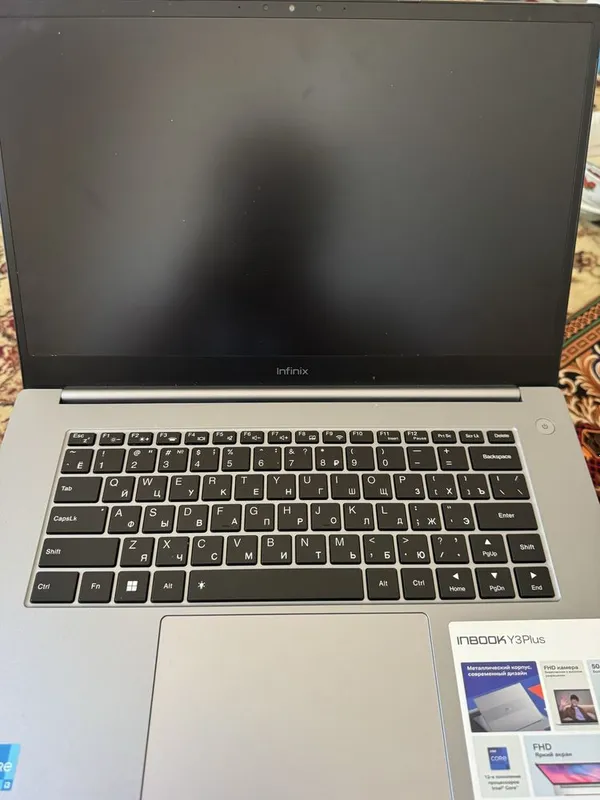 Nootebook infinix Y3plus 2025