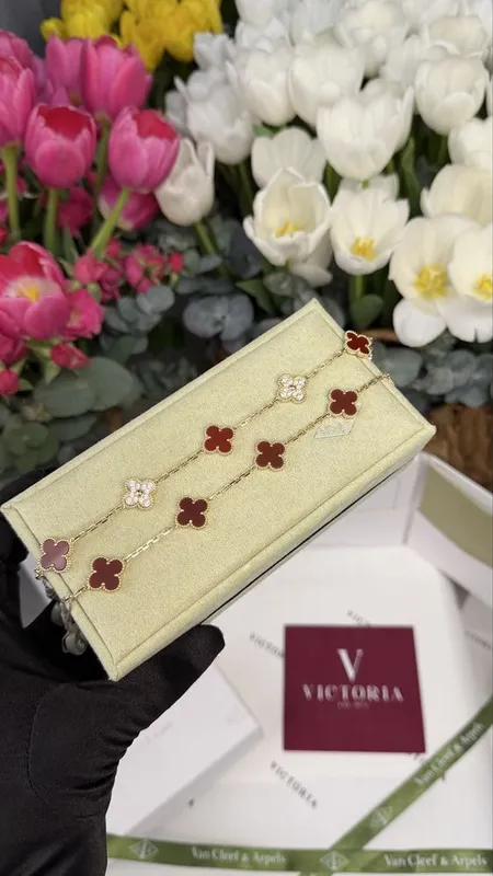 V-Gold Браслет Van Cleef & Arpels 4 V-Gold Браслет Van Cleef & Arpels 4