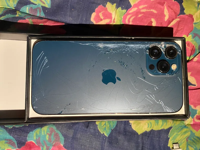 Iphone 12 pro max 1