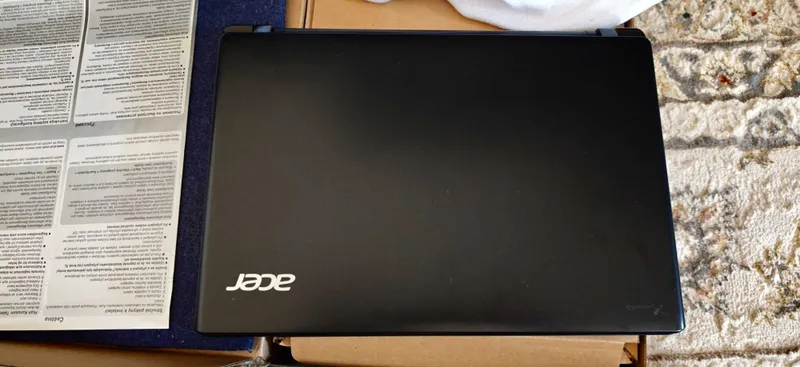 Acer travel mate TMB113-E-10172G32akk 1