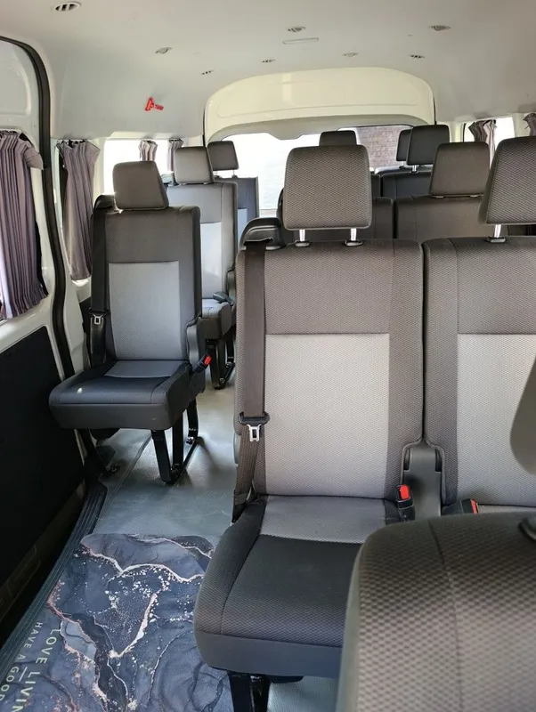 Microavtobus Toyota HiAce микроавтобус — фото 3