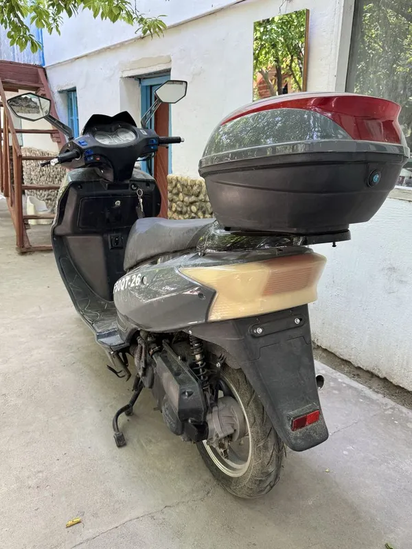 Скутер LF50QT-26 C - Бензин 2 Скутер LF50QT-26 C - Бензин 2