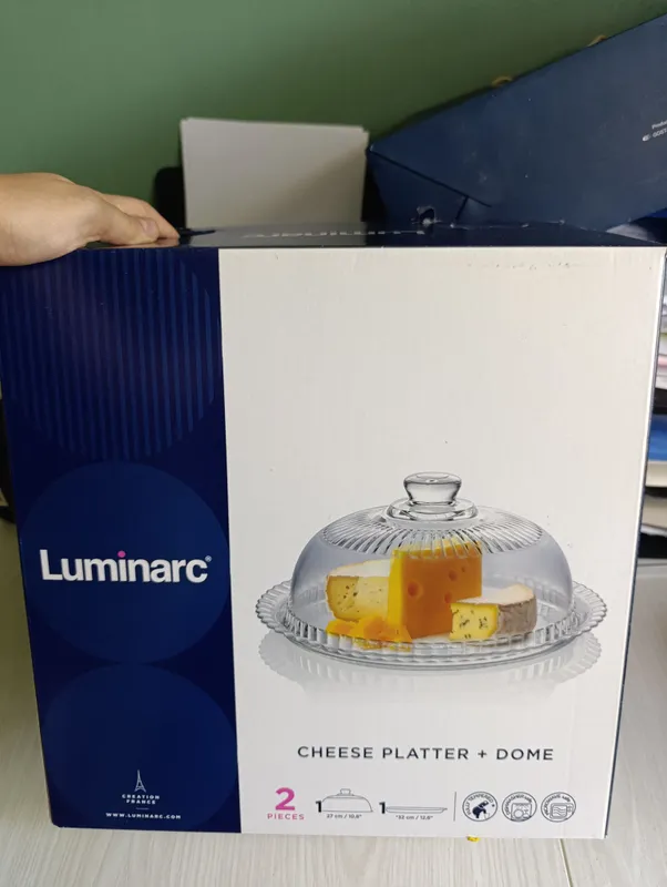 стеклянный купол для хранения продуктов