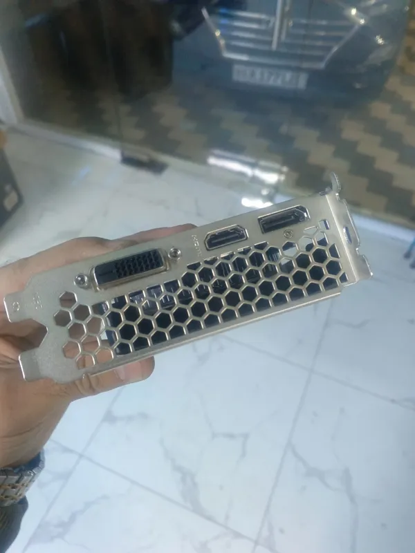Видеокарта GTX 1050 Ti 4 ГБ 2 Видеокарта GTX 1050 Ti 4 ГБ 2