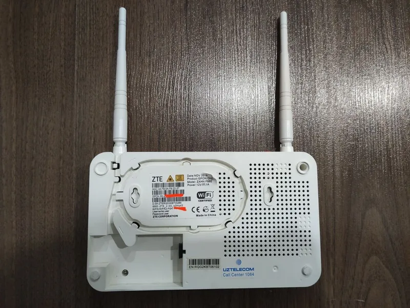 Роутер ZTE ZXHN F660 2 Роутер ZTE ZXHN F660 2