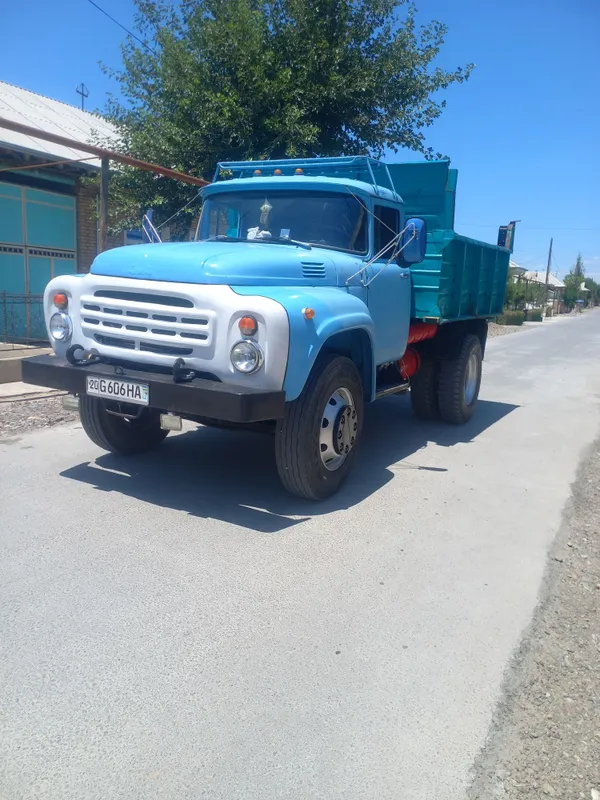 Zil sotiladi holati alo yurip turgan moshin 1 Zil sotiladi holati alo yurip turgan moshin 1