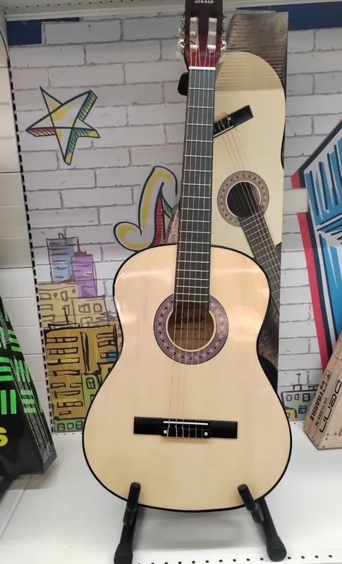 Gitara sotiladi holati ideal