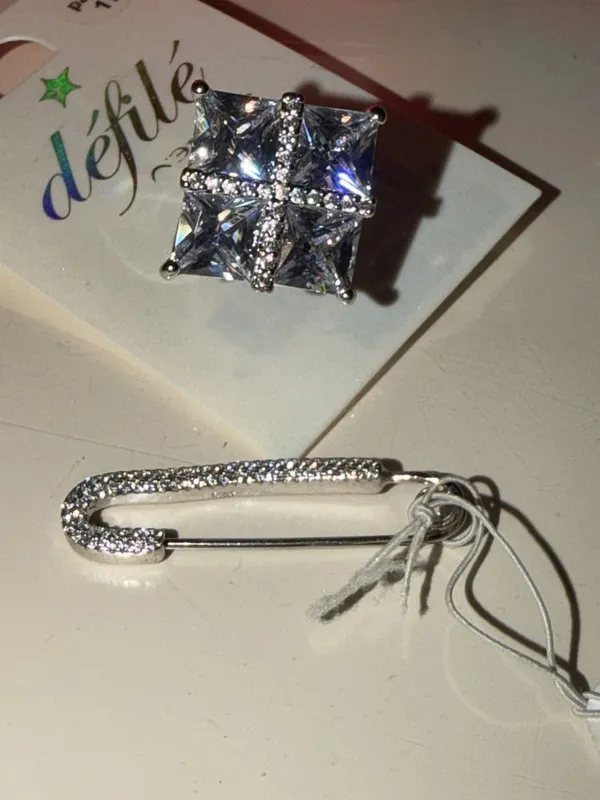 Swarovski кольцо 17либо 18 размер.из белых страз.Брошь 925 Серебро . — фото 2 Swarovski кольцо 17либо 18 размер.из белых страз.Брошь 925 Серебро . — фото 2