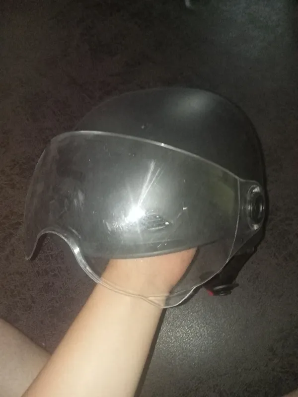 yangi skuter uchun kaska yangi skuter uchun kaska