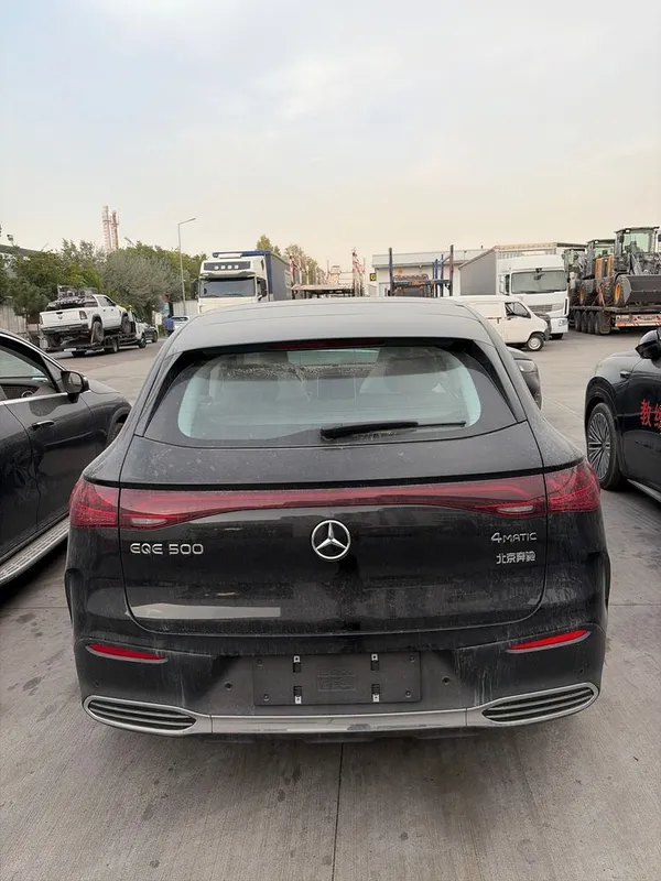 Mersedes benz EQE 500 SUV 2 Mersedes benz EQE 500 SUV 2