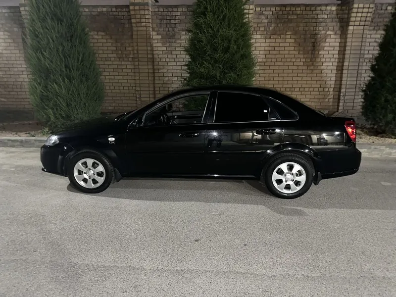 Qora Gentra. Chevrolet Гентра 3- позиция 3