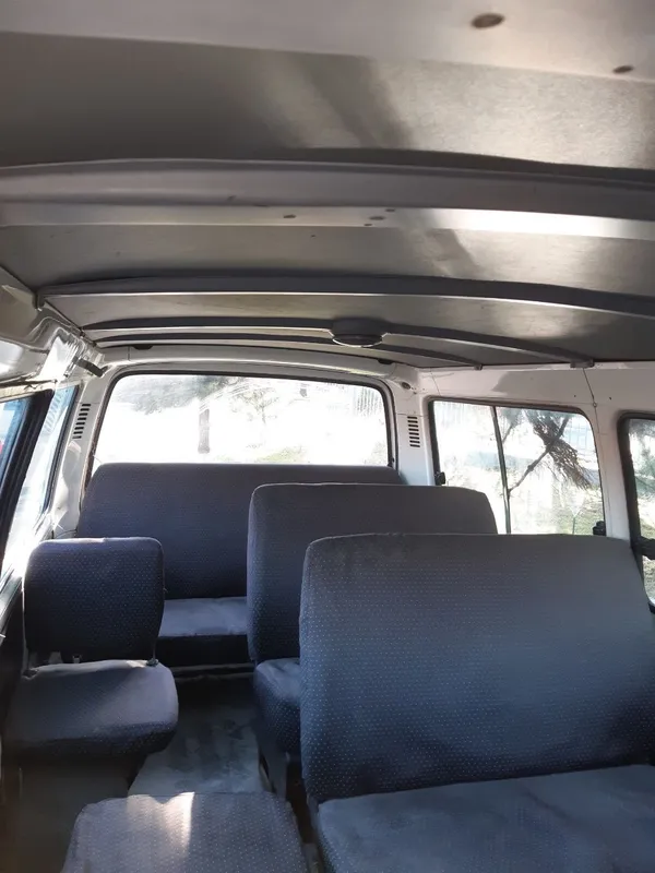Toyota HiAce micro avtobus — фото 2