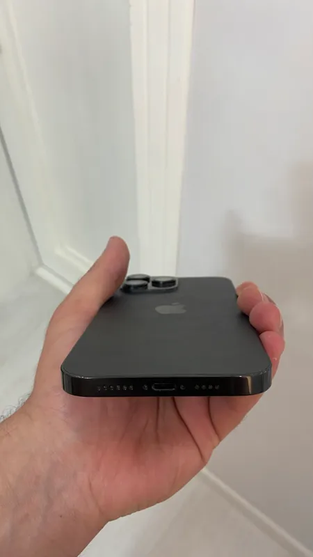 iPhone 14 pro max 3