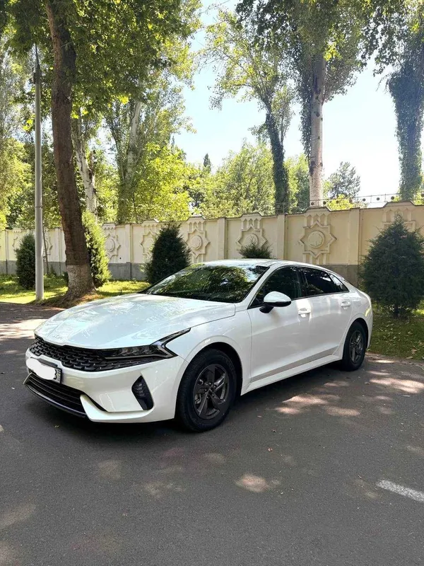 Продаётся KIA K5 2023год в идеальном состоянии Продаётся KIA K5 2023год в идеальном состоянии