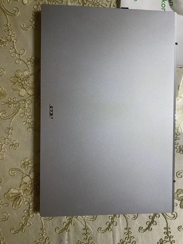 Ноутбук acer yangi
