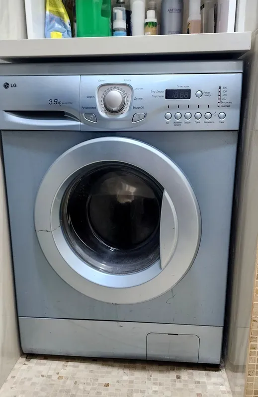 Стиральная машина LG 3.5кг б/у серо-голубого цвета