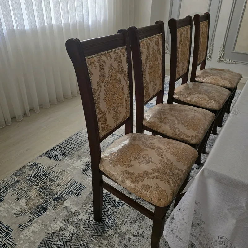stullarimiz bor 18ta yengi ishlatilmagan