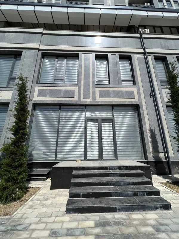 Продаётся коммерческое помешения Яшнабадский р-н Махтумкули — фото 1
