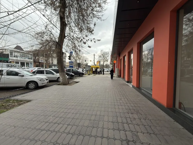 Аренда вдоль дороги 310м2 Луначарский вдоль главного перекрестка — фото 1
