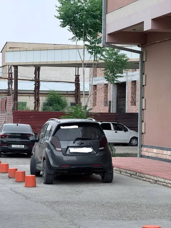 Chevrolet spark sotiladi