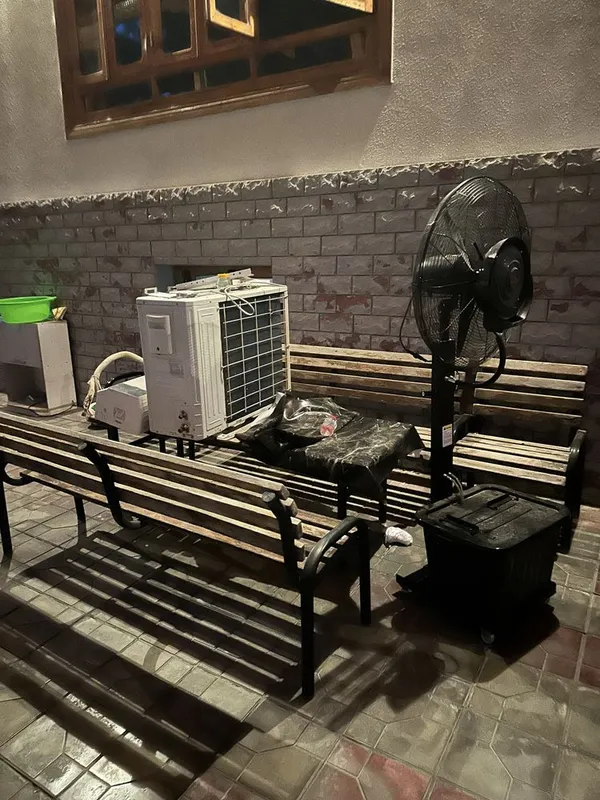Продам топчан, скомейка со столом 3