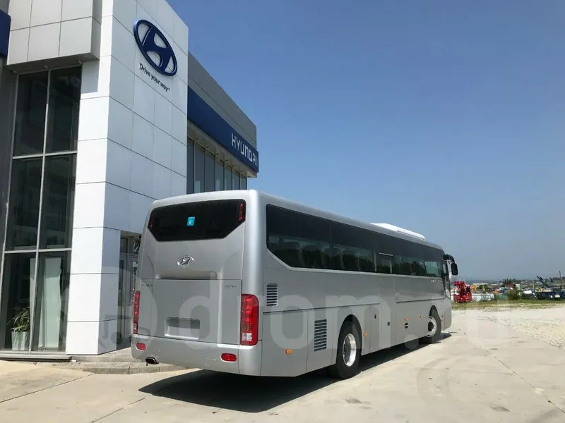 Автобус туристического класса Хундай Универсал Лакшерри 6 Автобус туристического класса Хундай Универсал Лакшерри 6