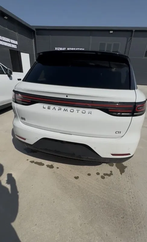 Leapmotor C11 REEV 300 LiDar — фото 1
